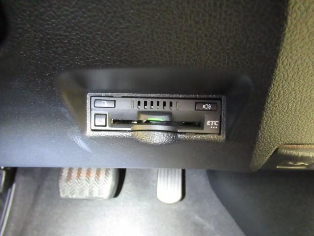 プリウスPHV A 地上デジタル バックモニタ オ-トエアコン LED 盗難防止装置 スマートキー オートクルーズコントロール ETC キーレス アルミホイール メモリーナビ サイドエアバッグ エアバッグ ナビTV(11枚目)