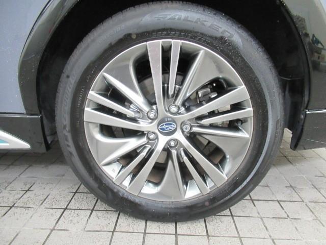 レヴォーグ レイバック リミテッドEX ナビTV クルーズコントロール AWD バックカメラ スマートキー 本革シート ETC メモリーナビ アルミホイール フルオートエアコン 地デジフルセグ 横滑り防止装置 盗難防止装置 1オーナー車(5枚目)