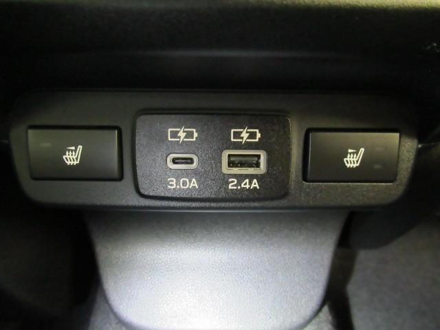 レヴォーグ レイバック リミテッドEX ナビTV クルーズコントロール AWD バックカメラ スマートキー 本革シート ETC メモリーナビ アルミホイール フルオートエアコン 地デジフルセグ 横滑り防止装置 盗難防止装置 1オーナー車(25枚目)