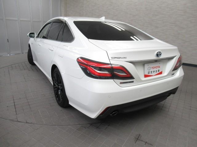 クラウンハイブリッド S Cパッケージ 衝突軽減B 黒革シート 盗難防止システム エアバッグ クルコン Bカメラ LEDヘッドライト フルセグTV AC100V電源 スマートキー&プッシュスタート パワーシート メモリーナビゲーション(8枚目)