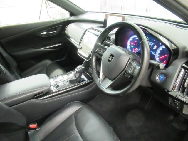 クラウンハイブリッド S Cパッケージ 衝突軽減B 黒革シート 盗難防止システム エアバッグ クルコン Bカメラ LEDヘッドライト フルセグTV AC100V電源 スマートキー&プッシュスタート パワーシート メモリーナビゲーション(9枚目)