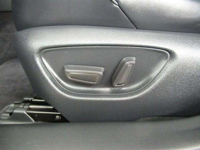 クラウンハイブリッド S Cパッケージ 衝突軽減B 黒革シート 盗難防止システム エアバッグ クルコン Bカメラ LEDヘッドライト フルセグTV AC100V電源 スマートキー&プッシュスタート パワーシート メモリーナビゲーション(32枚目)