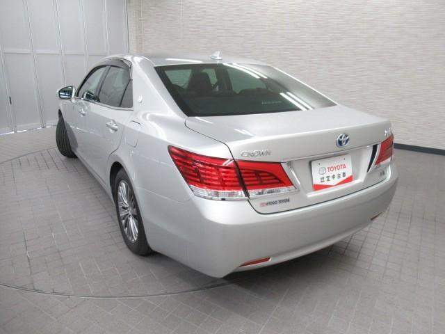 クラウンハイブリッド ロイヤルサルーン 1オーナー車 フルセグテレビ Bカメラ DVD再生機能 盗難防止システム スマキー オートクルーズコントロール 電動パワーシート ESC ETC付き アルミホイール カーテンエアバッグ エアコン PW(8枚目)