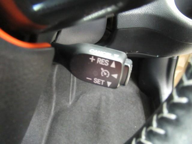 シエンタ ハイブリッドG クエロ 地デジTV 盗難防止 横滑り防止 LEDライト クルコン スマートキー ETC 1オーナー バックモニタ DVD オ-トエアコン メモリ-ナビ エアバッグ 3列シート ナビ&TV ABS(15枚目)