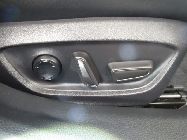 プリウス Z リアカメラ プリクラッシュ PWシート 1オーナ AC100V電源 LEDランプ オートクルーズ アルミホイール ドライブレコーダ AC 運転席エアバッグ 横滑り防止装置 ETC付 盗難防止システム(12枚目)