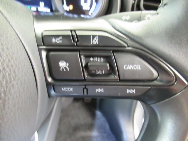 ヤリスクロス G ETC装備 リヤカメラ スマートエントリー イモビライザー DVD再生機能 オートエアコン アルミホイール ナビ キーレス パワーウィンドウ クルコン ABS メモリーナビ エアバッグ 横滑防止装置(12枚目)