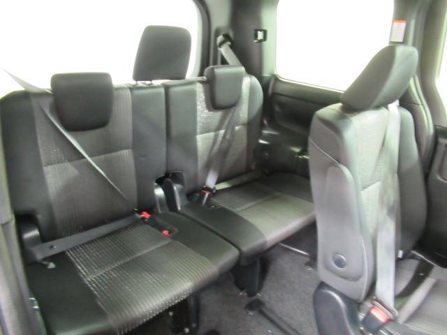 ヴォクシー ZS 煌 地上デジタル TSS 両側パワードア アイドリングストップ車 パワーウィンド 横滑防止 1オーナ DVD可 盗難防止装置 スマートエントリー Bカメラ LEDヘッドライト メモリーナビ 3列シート(25枚目)