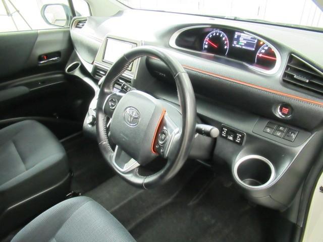 シエンタ G ナビ・TV スマートキープッシュスタート アイドリングS 1オ-ナ- リアカメラ ワンセグテレビ フルオートエアコン パワーウィンド ETC 運転席エアバック パワステ キーフリーシステム ABS(7枚目)