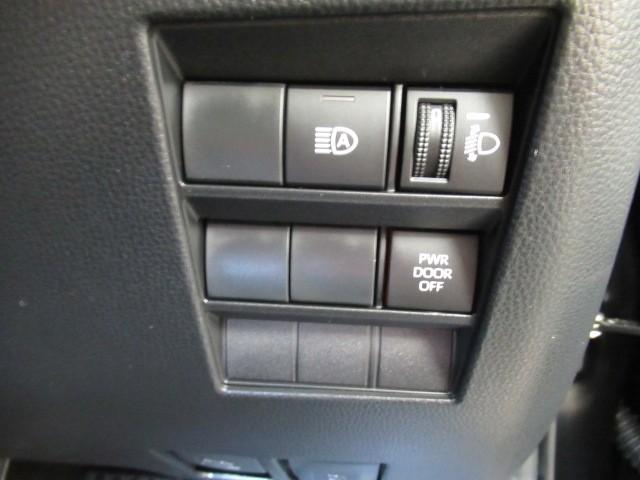 ヴォクシー S-Z スマートキープッシュスタート 両側電動パワースライドドア パワーウインドウ 1オナ ETC車載器 LEDライト デュアルエアコン アルミホイール 盗難防止装置 横滑り防止機能 キーフリー 3列シート(10枚目)