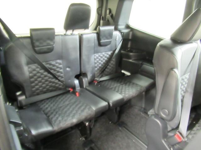 ヴォクシー S-Z スマートキープッシュスタート 両側電動パワースライドドア パワーウインドウ 1オナ ETC車載器 LEDライト デュアルエアコン アルミホイール 盗難防止装置 横滑り防止機能 キーフリー 3列シート(26枚目)