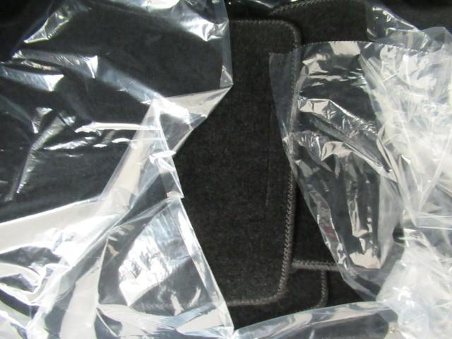 ヴォクシー S-Z スマートキープッシュスタート 両側電動パワースライドドア パワーウインドウ 1オナ ETC車載器 LEDライト デュアルエアコン アルミホイール 盗難防止装置 横滑り防止機能 キーフリー 3列シート(28枚目)