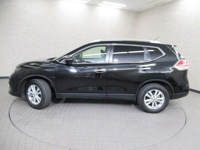 エクストレイル 20XT エマージェン 20XT エマージェン メモリーナビ フルセグ バックモニター DVD/CD再生機能 純正アルミ スマートキー イモビライザー クルーズコントロール ワンオーナー ETC LEDヘッドライト(4枚目)