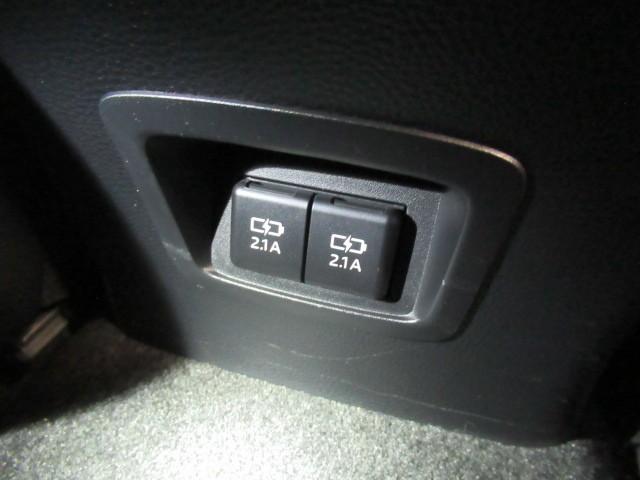 カローラツーリング ダブルバイビー　１オーナー　リアカメラ　横滑り防止　盗難防止　キーフリ－　ＥＴＣ付　ＡＢＳ　ＬＥＤライト　パワステ　パワーウィンドウ　アルミ　クルコン　ナビ　メモリーナビ　エアコン　エアバッグ　スマートキー（22枚目）