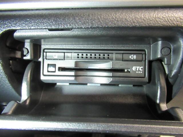 クラウンハイブリッド アスリートＳ　ＰＷ　ＥＴＣ付き　横滑防止装置　フルセグ地デジ　ＴＳＳ　ＰＷシート　バックガイドモニター　ＴＶナビ　キーフリー　カーテンエアバッグ　メモリナビ　ＬＥＤヘッド　ＡＡＣ　ＤＶＤ再生機能　パワーステアリング（12枚目）