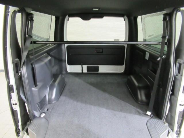 ハイエースバン スーパーGL ダークプライム 両側電動ドア 衝突軽減 キーレス 4WD 横滑り防止機能 メモリーナビ LEDヘッドランプ Wエアバック 100V エアコン ワンセグ パワーウインドウ スマートキー TVナビ ABS エアバッグ(31枚目)