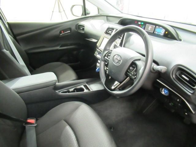 プリウス S 100V ESC スマートキ- メモリーナビゲーション LEDヘッドライト ETC車載器 フルオートエアコン クルーズコントロール エアバッグ イモビ パワーウインドウ PS TVナビ AW ABS(9枚目)