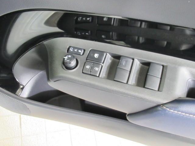 アクア Ｚ　ＬＥＤヘッドライト　スマートキー　１００Ｖ電源　イモビライザー　アルミホイール　オートクルーズコントロール　エアコン　ＥＳＣ　ナビ　カーテンエアバッグ　ＥＴＣ　キーレス　パワーウインドウ　ＡＢＳ（10枚目）