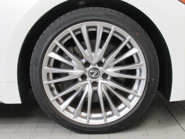 ＩＳ ＩＳ３００ｈ　バージョンＬ　衝突被害軽減　パワーウィンドウ　ＥＴＣ車載器　１オーナー　オートクルーズ　サイドＳＲＳ　パワーステアリング　電動シート　キーレス　ＴＶナビ　ＤＶＤ　ＡＣ　盗難防止システム　横滑り防止機能　エアバッグ（7枚目）