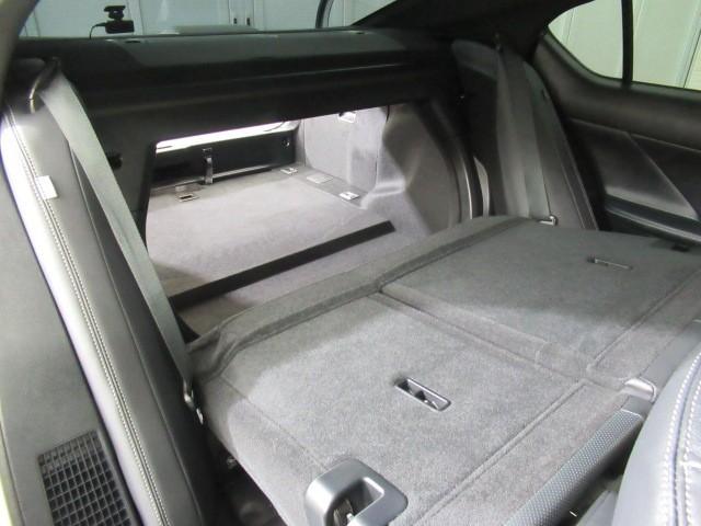 ＩＳ ＩＳ３００ｈ　バージョンＬ　衝突被害軽減　パワーウィンドウ　ＥＴＣ車載器　１オーナー　オートクルーズ　サイドＳＲＳ　パワーステアリング　電動シート　キーレス　ＴＶナビ　ＤＶＤ　ＡＣ　盗難防止システム　横滑り防止機能　エアバッグ（30枚目）