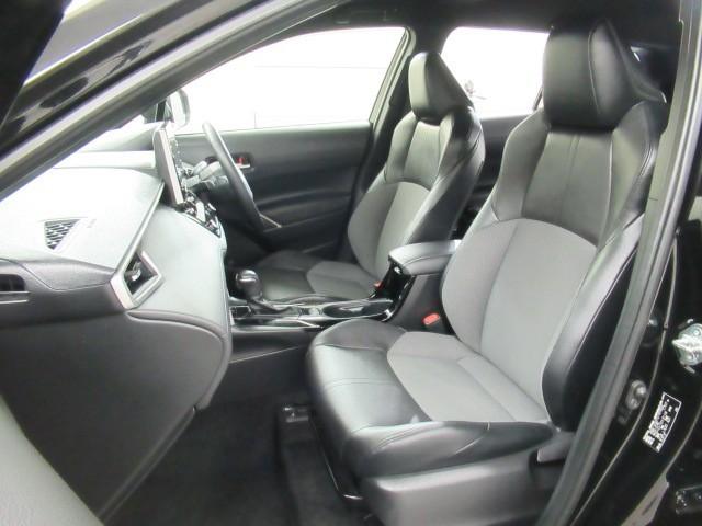 カローラクロス Ｚ　横滑り防止機能　１オ－ナ－　盗難防止装置　メモリナビ　バックガイドモニター　クルーズコントロール　エアバッグ　キーフリーシステム　パワ－シ－ト　ＡＡＣ　ＥＴＣ車載器　ＡＷ　スマ－トキ－　ナビ　ＡＢＳ（32枚目）