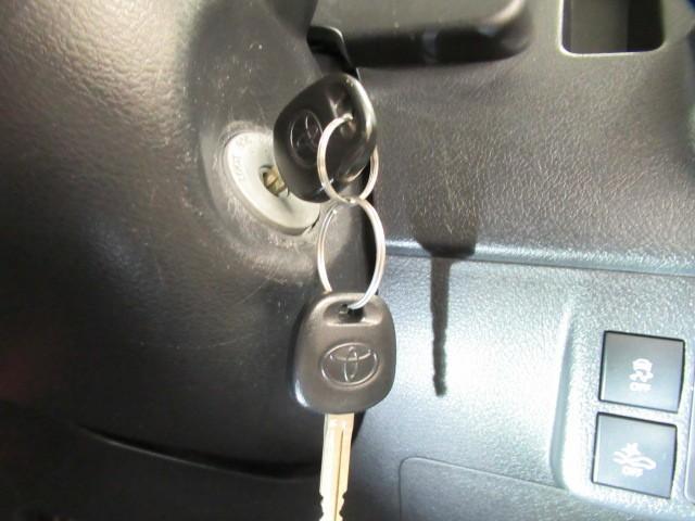 タウンエースバン ＤＸ　横滑防止装置　衝突軽減　運転席エアバッグ　エアコン　ＬＥＤヘッドライト　バックカメラ　Ｗエアバック　メモリーナビ　盗難防止システム　ＡＢＳ　ＥＴＣ　アイドリングストップ　ナビ（14枚目）