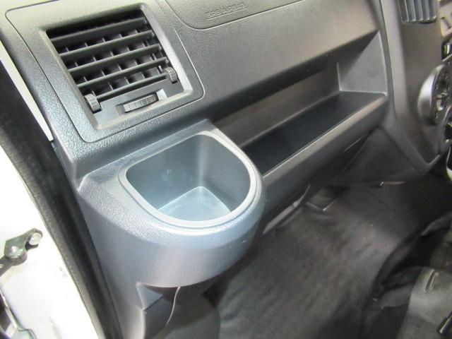 タウンエースバン ＤＸ　横滑防止装置　衝突軽減　運転席エアバッグ　エアコン　ＬＥＤヘッドライト　バックカメラ　Ｗエアバック　メモリーナビ　盗難防止システム　ＡＢＳ　ＥＴＣ　アイドリングストップ　ナビ（27枚目）