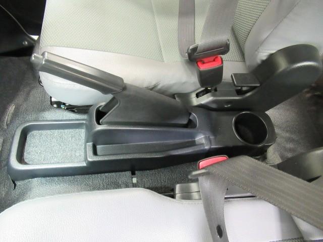 タウンエースバン ＤＸ　横滑防止装置　衝突軽減　運転席エアバッグ　エアコン　ＬＥＤヘッドライト　バックカメラ　Ｗエアバック　メモリーナビ　盗難防止システム　ＡＢＳ　ＥＴＣ　アイドリングストップ　ナビ（28枚目）