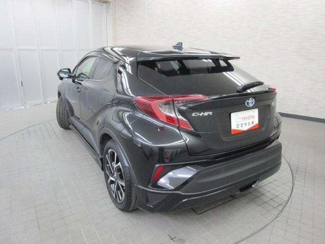 Ｃ－ＨＲ Ｇ　ハーフ革　ＴＳＳ　ワンオナ　ＤＶＤ再生可　ＬＥＤヘッド　バックモニタ　イモビライザー　ナビ＆ＴＶ　ＥＴＣ付　キーフリーシステム　スマキー　横滑り防止機能　クルーズＣ　エアバッグ　アルミ　メモリ－ナビ（8枚目）