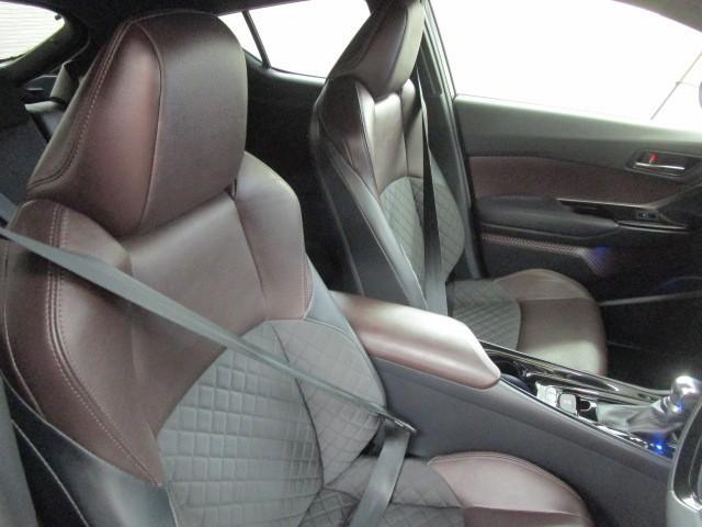 Ｃ－ＨＲ Ｇ　ハーフ革　ＴＳＳ　ワンオナ　ＤＶＤ再生可　ＬＥＤヘッド　バックモニタ　イモビライザー　ナビ＆ＴＶ　ＥＴＣ付　キーフリーシステム　スマキー　横滑り防止機能　クルーズＣ　エアバッグ　アルミ　メモリ－ナビ（10枚目）