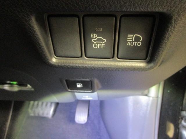 Ｃ－ＨＲ Ｇ　ハーフ革　ＴＳＳ　ワンオナ　ＤＶＤ再生可　ＬＥＤヘッド　バックモニタ　イモビライザー　ナビ＆ＴＶ　ＥＴＣ付　キーフリーシステム　スマキー　横滑り防止機能　クルーズＣ　エアバッグ　アルミ　メモリ－ナビ（13枚目）