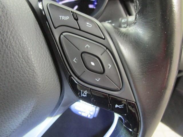 Ｃ－ＨＲ Ｇ　ハーフ革　ＴＳＳ　ワンオナ　ＤＶＤ再生可　ＬＥＤヘッド　バックモニタ　イモビライザー　ナビ＆ＴＶ　ＥＴＣ付　キーフリーシステム　スマキー　横滑り防止機能　クルーズＣ　エアバッグ　アルミ　メモリ－ナビ（15枚目）