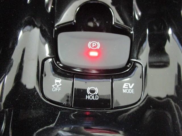 Ｃ－ＨＲ Ｇ　ハーフ革　ＴＳＳ　ワンオナ　ＤＶＤ再生可　ＬＥＤヘッド　バックモニタ　イモビライザー　ナビ＆ＴＶ　ＥＴＣ付　キーフリーシステム　スマキー　横滑り防止機能　クルーズＣ　エアバッグ　アルミ　メモリ－ナビ（17枚目）