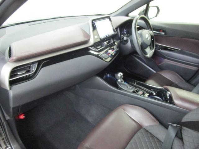 Ｃ－ＨＲ Ｇ　ハーフ革　ＴＳＳ　ワンオナ　ＤＶＤ再生可　ＬＥＤヘッド　バックモニタ　イモビライザー　ナビ＆ＴＶ　ＥＴＣ付　キーフリーシステム　スマキー　横滑り防止機能　クルーズＣ　エアバッグ　アルミ　メモリ－ナビ（29枚目）