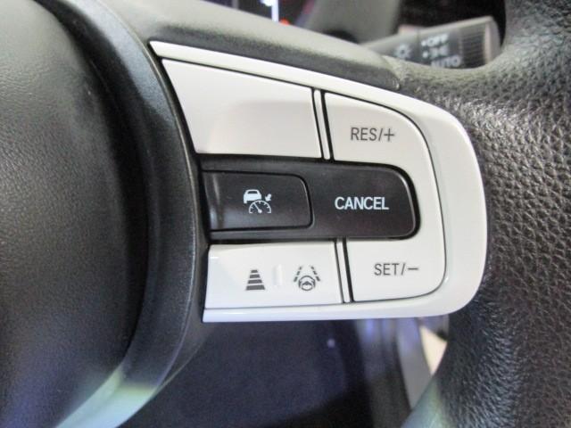 フィット ホーム　メモリーナビ　ワンオーナー　リアカメ　ＬＥＤライト　フルセグＴＶ　エアバッグ　ｉストップ　スマ－トキ－　盗難防止装置　ＥＴＣ車載器　Ｗエアバック　フルオートエアコン　パワーウィンドウ　パワステ　ＶＳＡ（12枚目）