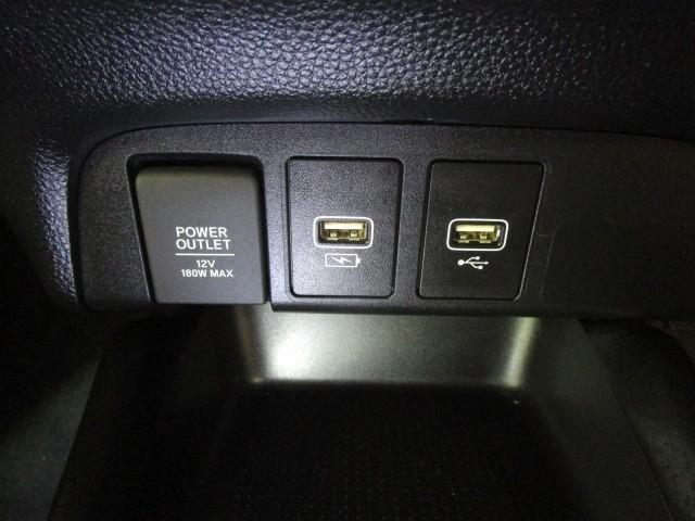 フィット ホーム　メモリーナビ　ワンオーナー　リアカメ　ＬＥＤライト　フルセグＴＶ　エアバッグ　ｉストップ　スマ－トキ－　盗難防止装置　ＥＴＣ車載器　Ｗエアバック　フルオートエアコン　パワーウィンドウ　パワステ　ＶＳＡ（15枚目）