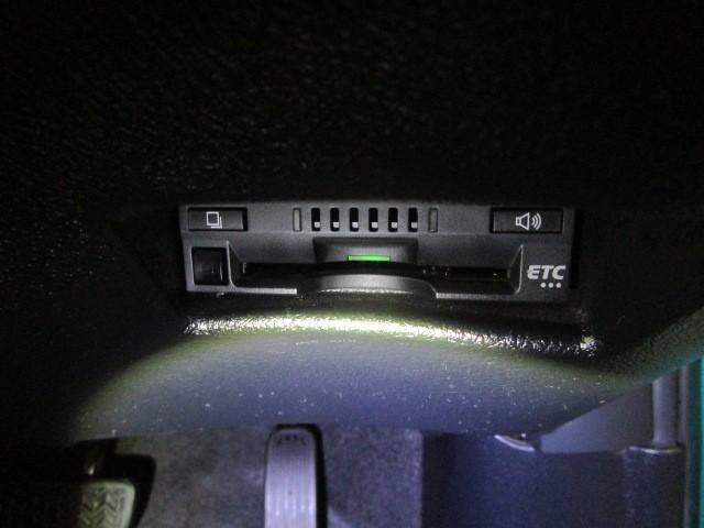 シエンタ Ｇ　ナビ・ＴＶ　スマートキープッシュスタート　アイドリングＳ　１オ－ナ－　リアカメラ　地デジフルセグ　フルオートエアコン　パワーウィンド　ＥＴＣ　運転席エアバック　パワステ　キーフリーシステム　ＡＢＳ（10枚目）