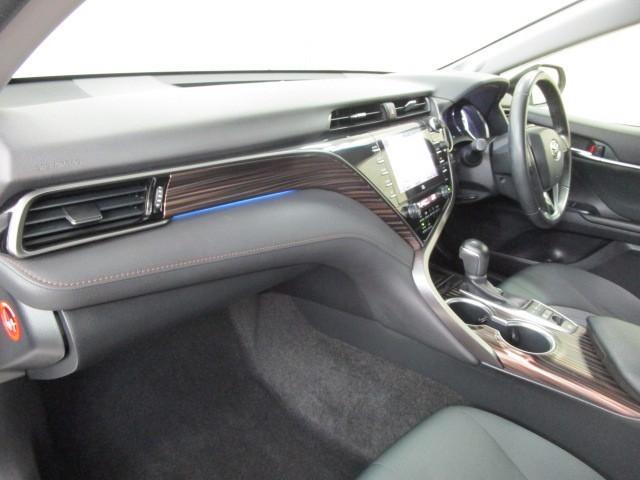 カムリ Ｇ　ＥＳＣ　リヤカメラ　パワーウィンドウ　オ－トエアコン　パワステ　地デジ　運転席Ｐシート　エアバッグ　ＬＥＤヘットライト　ＡＢＳ　スマートキープッシュスタート　ＥＴＣ車載器　ＴＶナビ　キーフリー　アルミ（26枚目）