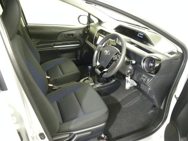 アクア Ｓ　キーレスエントリ　イモビ　ナビ＆ＴＶ　オートエアコン　デュアルエアバック　ＥＳＣ　Ｂカメラ　パワーウィンドウ　ＥＴＣ　ＳＲＳ　ワンセグＴＶ　パワーステアリング　ＡＢＳ　メモリーナビ（9枚目）