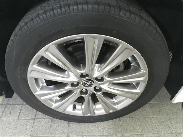 アルファード ２．５Ｓ　タイプゴールド　イモビ　バックモニタ－　ＬＥＤランプ　１オーナー車　リアオートエアコン　エアコン　ＤＶＤプレーヤー　横滑防止装置　ＡＣ１００Ｖ電源　アルミ　パワーウィンドウ　ＡＢＳ　キーレス　３列シート　メモリーナビ（7枚目）