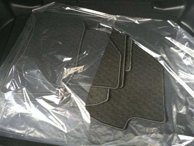 カローラクロス ハイブリッド　Ｚ　衝突軽減Ｂ　フルセグテレビ　スマキ－　ワンオーナ　半レザー　Ｂモニター　アクティブクルーズコントロール　メモリナビ　イモビ　ＬＥＤ　ＡＣ　運転席Ｐシート　キーレス　パワステ　アルミ　エアバッグ　ＡＢＳ（29枚目）