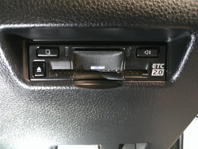 ハリアーハイブリッド Ｚ　地上デジタル　衝突被害軽減　サイドエアバッグ　ＬＥＤランプ　Ｂモニタ　クルコン　ナビＴＶ　１オーナー　横滑り防止装置　スマートキー　盗難防止システム　ＡＢＳ　アルミ　ＥＴＣ付　エアバッグ　ＡＡＣ（13枚目）