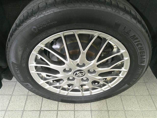 ヴォクシー ハイブリッドＺＳ　プリクラッシュ　スマキー　１オーナー　オートエアコン　ナビＴＶ　Ｗエアコン　ＥＴＣ車載器　イモビ　ＬＥＤヘッドライ　ＶＳＣ　アルミ　地デジ　エアバック　両席エアバック　ＡＢＳ　パワーウインドウ（9枚目）