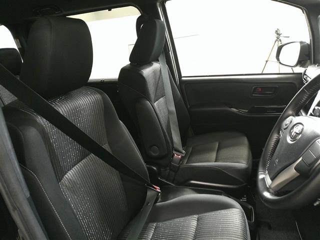 ヴォクシー ハイブリッドＺＳ　プリクラッシュ　スマキー　１オーナー　オートエアコン　ナビＴＶ　Ｗエアコン　ＥＴＣ車載器　イモビ　ＬＥＤヘッドライ　ＶＳＣ　アルミ　地デジ　エアバック　両席エアバック　ＡＢＳ　パワーウインドウ（11枚目）