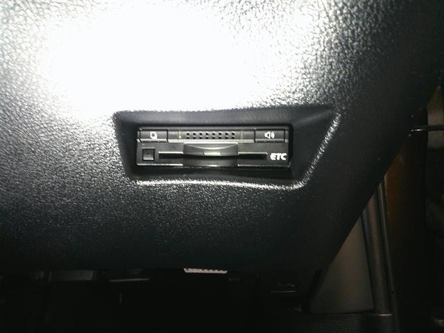 シエンタ Ｇ　ナビ・ＴＶ　スマートキープッシュスタート　アイドリングＳ　リアカメラ　ワンセグテレビ　フルオートエアコン　パワーウィンド　ＥＴＣ　運転席エアバック　パワステ　キーフリーシステム　ＡＢＳ　３列　横滑防止（11枚目）