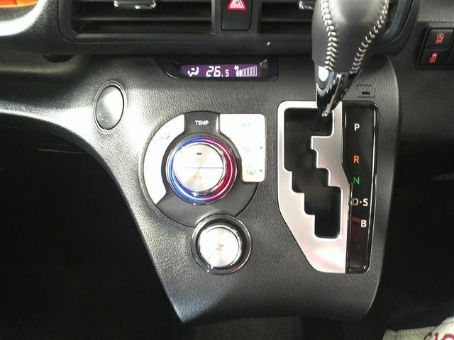 シエンタ Ｇ　ナビ・ＴＶ　スマートキープッシュスタート　アイドリングＳ　リアカメラ　ワンセグテレビ　フルオートエアコン　パワーウィンド　ＥＴＣ　運転席エアバック　パワステ　キーフリーシステム　ＡＢＳ　３列　横滑防止（22枚目）