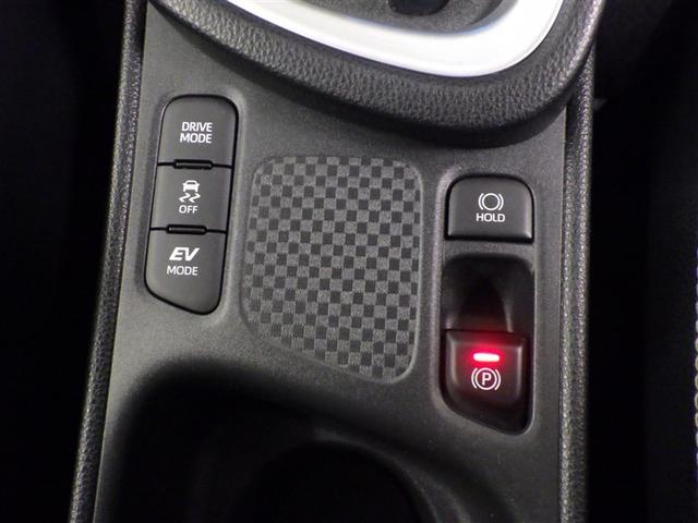 ヤリスクロス ハイブリッドZ インテリジェントキー アルミホイル LEDライト 1オ-ナ- リアカメラ クルーズコントロール 横滑り防止システム 電動シ-ト パワステ オートエアコン キーフリー イモビライザ ETC付き ABS(18枚目)