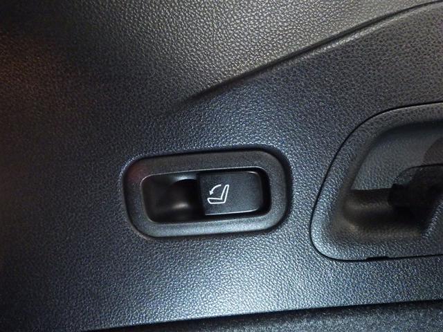 レヴォーグ ＳＴＩスポーツ　ＥＸ　サイドエアバック　ワンオナ　リアカメラ　電動パワーシート　地デジ　オートクルーズ　パワーウィンドウ　アルミホイール　助手席エアバッグ　横滑り防止　フルオートエアコン　キーフリー　４ＷＤ　ＰＳ　ＡＢＳ（32枚目）