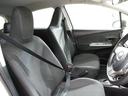 ヴィッツ Ｆ　アイドリングストップ車　パワーウィンドウ　キーレスキー　エアコン　スマートキー　ＬＥＤヘッドライト　エアバック　パワステ　Ｗエアバック　ワンセグＴＶ　横滑り防止装置　ＡＢＳ　ナビ・ＴＶ　メモリーナビ（8枚目）