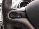 ◆オーディオリモコンスイッチ◆ハンドルにスイッチが装備されてます。視点をそらすことなく、ボリューム調整・オーディオソース切替・選曲が出来ます。安全運転しながら操作が可能になりました。