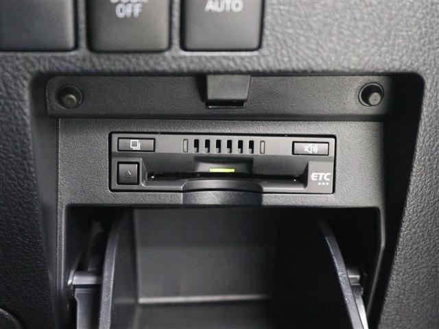 アルファードハイブリッド Ｓ　タイプゴールド　サンルーフ　４ＷＤ　ミュージックプレイヤー接続可　バックカメラ　衝突被害軽減システム　ＥＴＣ　両側電動スライド　ＬＥＤヘッドランプ　乗車定員７人　３列シート　ワンオーナー　アイドリングストップ（29枚目）